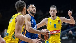 Madrid dazzle in Berlin to move top of the Euroleague