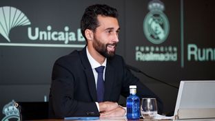 Arbeloa anima a los corredores a inscribirse en la carrera solidaria de la Fundación