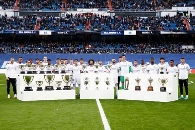 el santiago bernabéu brindó un homenaje a paco gento