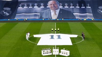 O Santiago Bernabéu prestou uma emocionante homenagem a Paco Gento