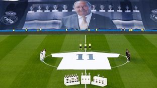 O Santiago Bernabéu prestou uma emocionante homenagem a Paco Gento
