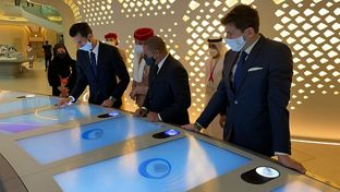 La visita de Arbeloa, Roberto Carlos y Casillas revoluciona Expo Dubái 2020