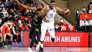 84-90: المتصدر يفوز بعد وقتين إضافيين في موناكو