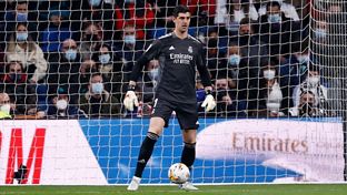 Courtois chega às 100 vitórias no Real Madrid