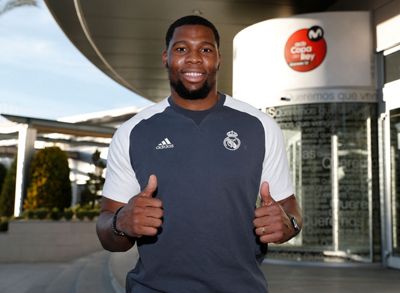 llegada del real madrid de baloncesto a granada