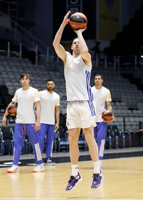 entrenamiento del real madrid de baloncesto