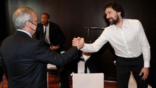 Florentino Pérez, con el equipo en Granada