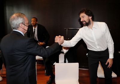 el presidente con el equipo en granada