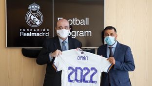 The Foundation touches down in Oman with its Football Program