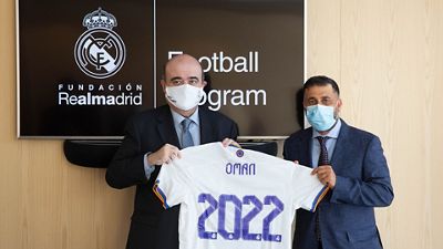 La Fundación llega a Omán con el Football Program