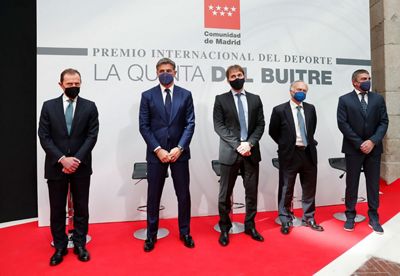 acto de entrega del premio internacional del deporte a la quinta del buitre