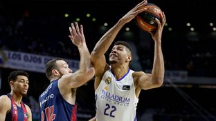El líder no puede ante el Baskonia en su regreso a la Liga