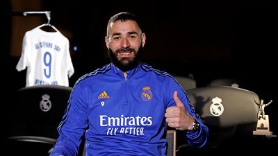 Benzema: “Fue una noche inolvidable por la clasificación, el ambiente y los goles”