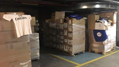 La Fundación Real Madrid envía 13.300 prendas de ropa deportiva y balones para la acogida a los refugiados