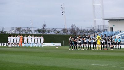 Minute's silence in memory of Luis Martínez-Laforgue