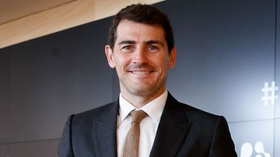 Casillas, Arbeloa, Roberto Carlos y Felipe Reyes, con la campaña de donaciones para Ucrania de la Fundación