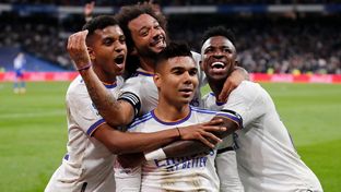 Le leader prend trois points de plus