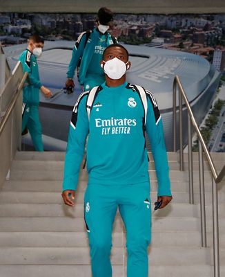 llegada del real madrid al santiago bernabéu