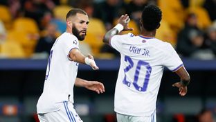 Erstes Spiel um den Einzug ins Finale in Paris