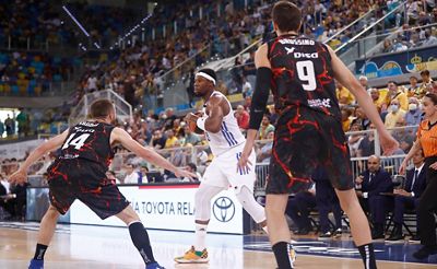 83-91: Victory in Gran Canaria to close Regular League season