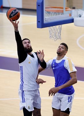 entrenamiento del real madrid de baloncesto