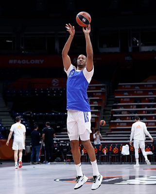 entrenamiento del real madrid de baloncesto en belgrado