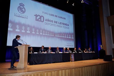 foro luis de carlos 120 años de leyenda deporte para todos
