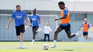 Último treino antes de viajar para Paris