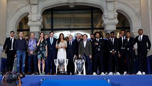 Group photo at the city hall