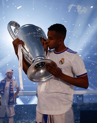 el santiago bernabéu disfrutó con la fiesta de los campeones