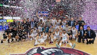 Cuarto aniversario de la 34ª Liga de baloncesto