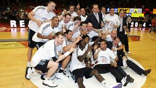 Seventeenth anniversary of basketball team's 29th basketball league title