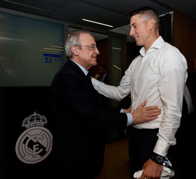 el presidente saludó a carroll en el wizink center