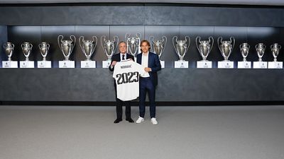 Modrić renews contract until 2023
