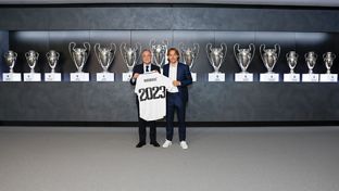 Modrić renews contract until 2023