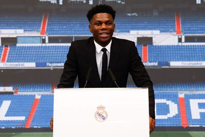 presentación de tchouameni como nuevo jugador del real madrid