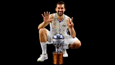Llull: 23 trophies and 943 appearances for Real Madrid