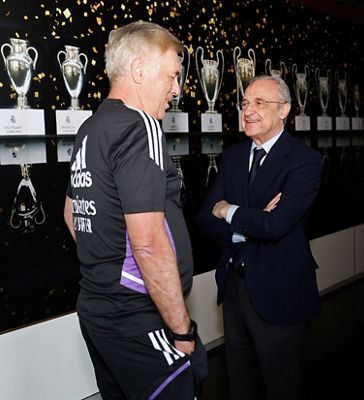 el presidente con ancelotti y el cuerpo técnico en la ciudad real madrid