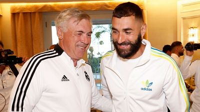 Benzema arrives for pre-season
