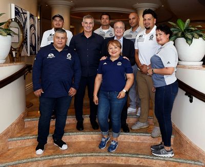 florentino pérez con la peña madridista los ángeles