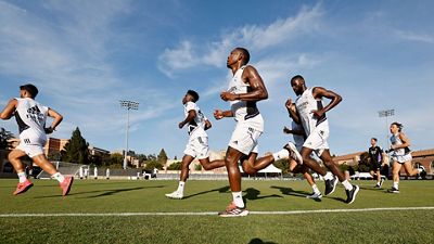 El equipo completa la segunda jornada de entrenamientos en UCLA