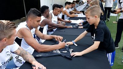 Encontro com os adeptos na UCLA