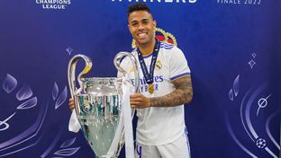 Mariano turns 29