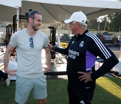 gareth bale visitó al equipo en los angeles