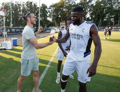 gareth bale visitó al equipo en los angeles
