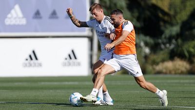 Físico y balón en el tercer entrenamiento de la semana