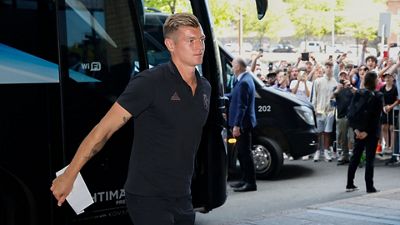 Inside Real Madrid: Gran expectación en Helsinki con la llegada del equipo al hotel
