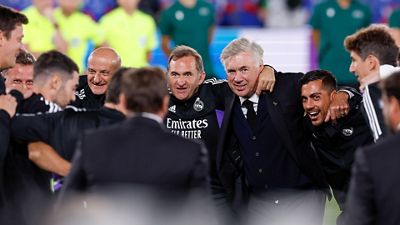 Inside Real Madrid: team spirit. Ancelotti's celebrations with his staff met with applause from the players.