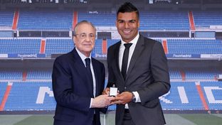 Ehrung und Abschiedszeremonie von Casemiro