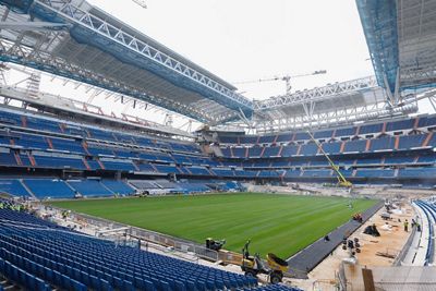 el nuevo césped del santiago bernabéu